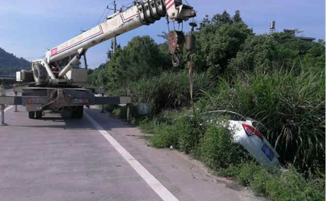 潜江重载吊车救援 潜江重载吊车救援